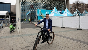 Cumhurbaşkanı Yardımcısı Oktay Büyükşehir’in tarihi başarısını kutladı 