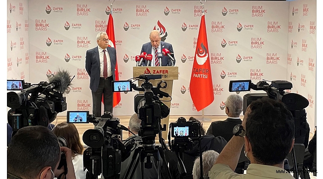 Dışişleri Eski Bakanı Şükrü Sina Gürel Zafer Partisi’ne Katıldı