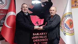 İYİ Parti Adapazarı Teşkilatı Samsunlular derneğini ziyaret etti 