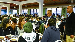 Prof. Dr. Fatih Savaşan Öğrencilerle İftarda Buluştu 