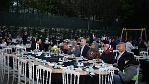 Rektör Savaşan SAÜ Vakfı Özel Okulları İftarına Katıldı 