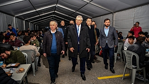 Sakarya Üniversitesi Kampüs Camii’nde Kardeşlik İftarı 