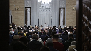 Serdivan’da İlk Teravih Heyecanı 