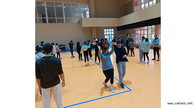 Spor Bilimleri Fakültesi’nden Spor Lisesi’ne destek