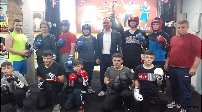 Şube Müdürü Ekinci Şampiyonları ziyaret etti