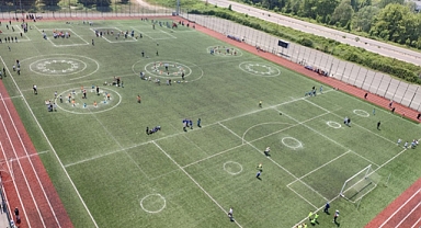 AKYAZI’DA GELENEKSEL ÇOCUK OYUNLARI GÜNE DAMGA VURDU! 