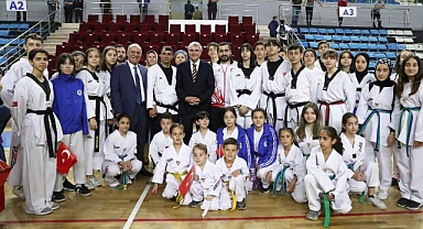 Bu vatanı, en güzel yarınlara evlatlarımız taşıyacak