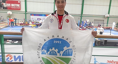 Büyükşehir’in boksöründen önemli başarı 