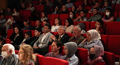 Büyükşehir’in konuğu Cengiz Küçükayvaz Tiyatrosu oldu 