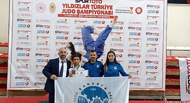 Büyükşehirli sporcular şehrimizi gururlandırıyor 