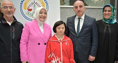 ERENLER’DE BAYRAM SEVİNCİ