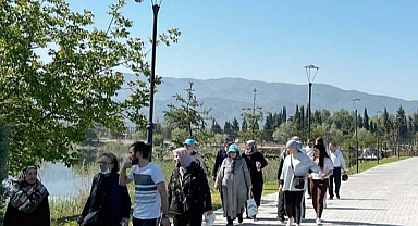 Gençler ve yaşlılar doğa yürüyüşünde buluştu 