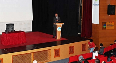 Kültür sanat etkinlikleri konferans ile devam etti 