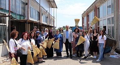 Öğrencileri Sakarya Ticaret Borsasını ziyaret etti