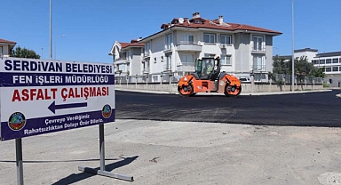 Serdivan’da 5 Sokak Daha Asfaltlandı 
