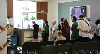 Vatandaşlardan Son Gün Yoğunluğu 