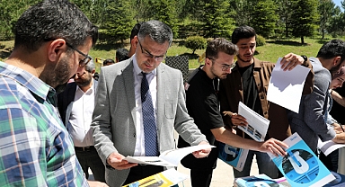 Yapı profesyonelleri öğrencilerle buluştu 