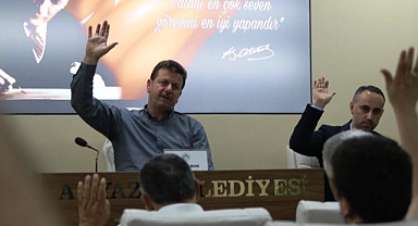 Akyazı Belediye Meclisi olağanüstü toplandı 