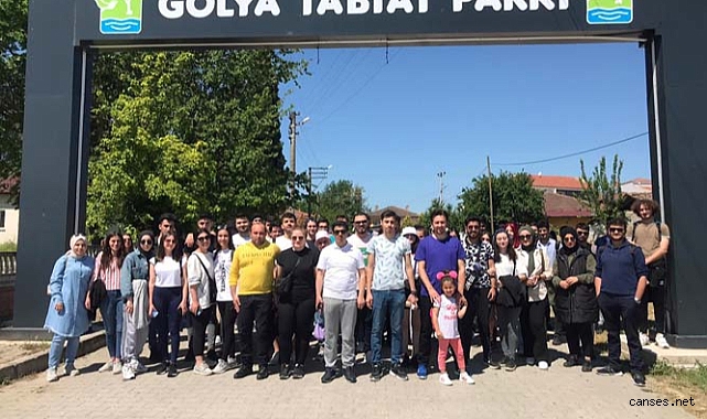 Doğa yürüyüşleriyle güzellikleri keşfediyorlar