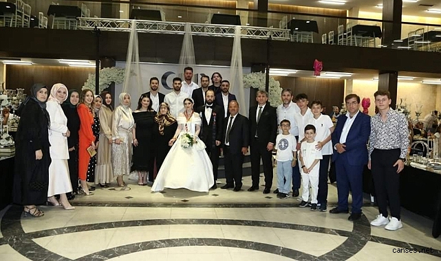 Hümeyra & Faruk çifti dünyaevine girdi