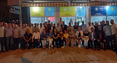 İYİ Parti Adapazarı Teşkilatı, Erenler İlçe Başkanlığını ziyaret etti 