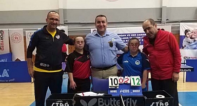 Masa tenisinde çok özel başarı 