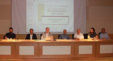SAÜ İlahiyat Fakültesinde Yıl Sonu Akademik Kurul Toplantısı Yapıldı 