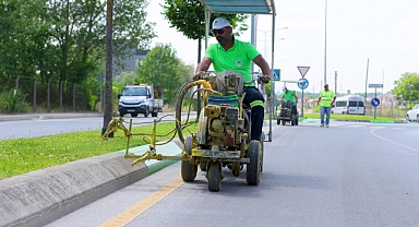 Stadyuma çıkan bulvara yeşil-siyah dokunuş 