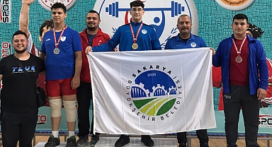 Yıldızlar halter şampiyonu Büyükşehir’den 