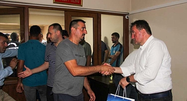 BAŞKAN GÜNDOĞDU PERSONELİYLE BAYRAMLAŞTI 