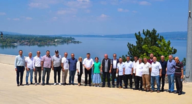 Başkan Özen Muhtarlarla Değerlendirme Toplantısı Yaptı 