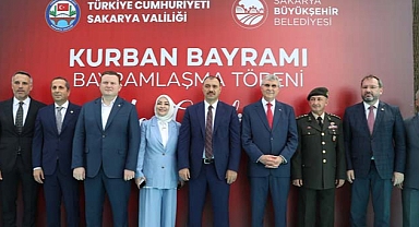 Bayramlaşma geleneği bu yıl da değişmedi 