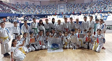 Büyükşehir rüzgâr oldu esti: Uluslararası turnuvada tam 15 madalya 