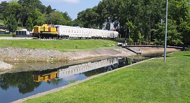 Vagon Kıraathanesi’nin yanında Çark Deresi’ne köprü kuruldu 