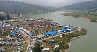 Akyazı Acelle Yaylası Şenlikleri’nde büyük coşku 