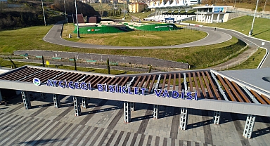 Ayçiçeği Bisiklet Vadisi’nde sahne Ekin Uzunlar’ın olacak 