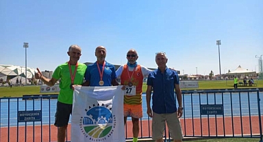 Bir şampiyonlukta atletizmden geldi 