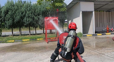 Büyükşehir geleceğin itfaiyecilerini eğitiyor 