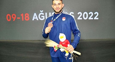 Büyükşehir’in sporcusundan bronz madalya 