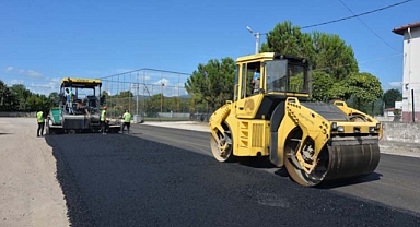 KURTKÖY SICAK ASFALTLA BULUŞUYOR 