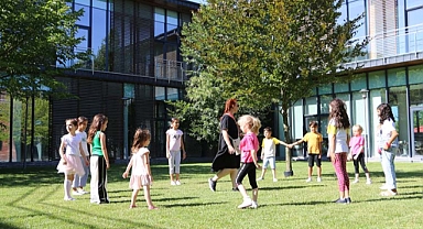 Minik öğrenciler hem eğlendi hem öğrendi 