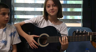 Öğrenciler müziğin en güzel halini keşfediyor 