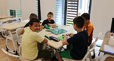 SGM’de İngilizceyi oyunlarla öğreniyorlar 
