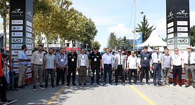 Tour of Sakarya'ya coşkulu başlangıç: 80 yıldız sporcuyla bu bir ilk 