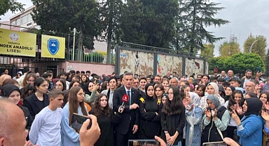 Dikbayır, yıkım kararı bulunan Hendek Anadolu lisesi’nden seslendi 