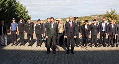 FERİZLİ'DE 19 EYLÜL GAZİLER GÜNÜ TÖRENLE KUTLANDI 