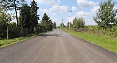 Hendek’te 3 mahalleyi bağlayan grup yolu yeni yüzüne kavuştu 