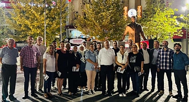 İYİ Parti Adapazarı teşkilatı Atatürk Bulvarında 