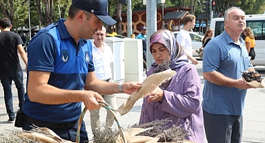 Zabıta teşkilatından esnaf ve vatandaşlara jest 