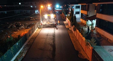 Akyazı’da asfalt çalışmaları gece-gündüz sürüyor 